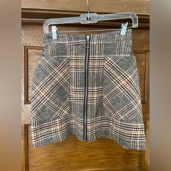 Fashion on Earth plaid zipper skirt - Picture 2 of 7